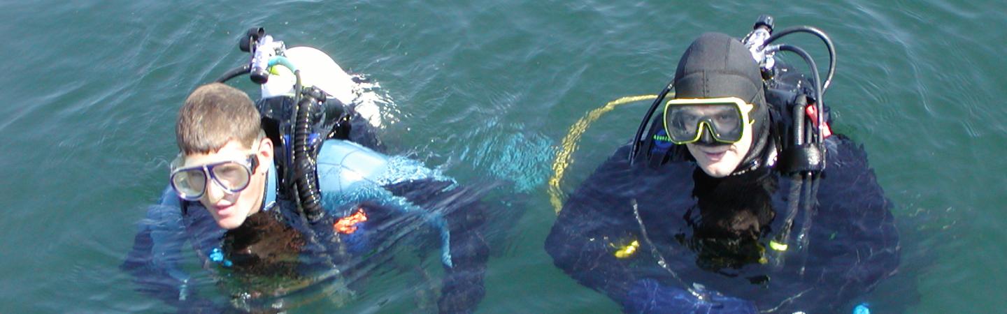 students scuba diving