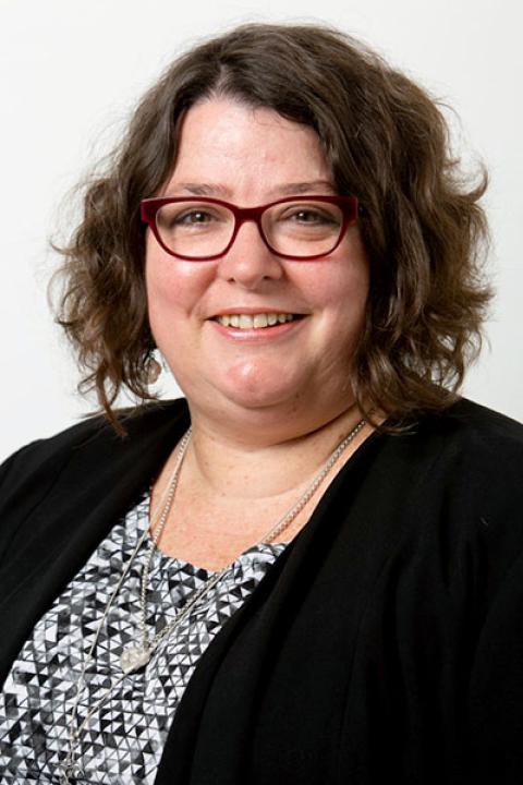 Color photo of employee.